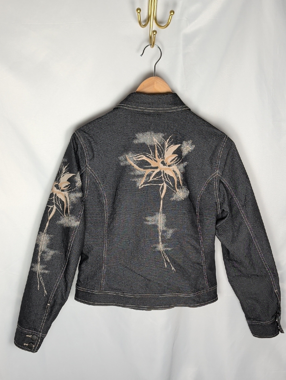 Yukka Clothing Women's Graphic Floral Jacket - Size L (Fits Like A Medium)